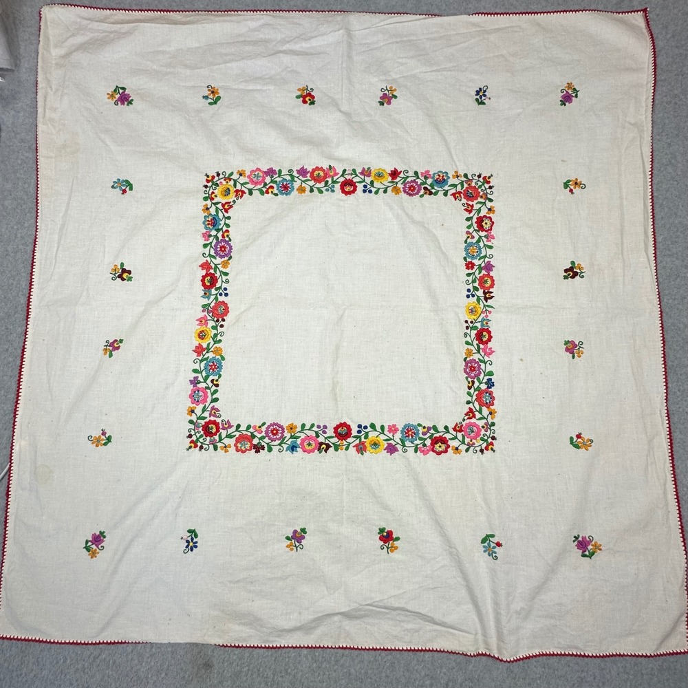 Vintage Embroidered Floral White Linen Square Tablecloth Red Scalloped Edge